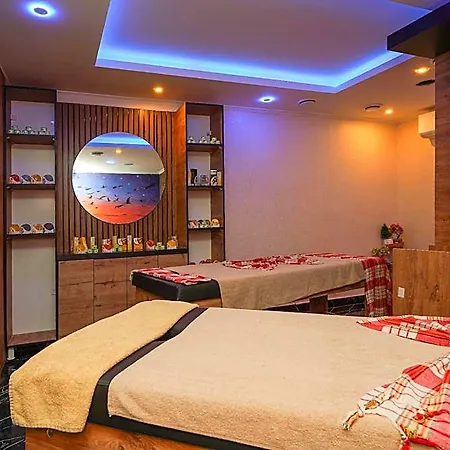 Kleopatra Arsi Hotel